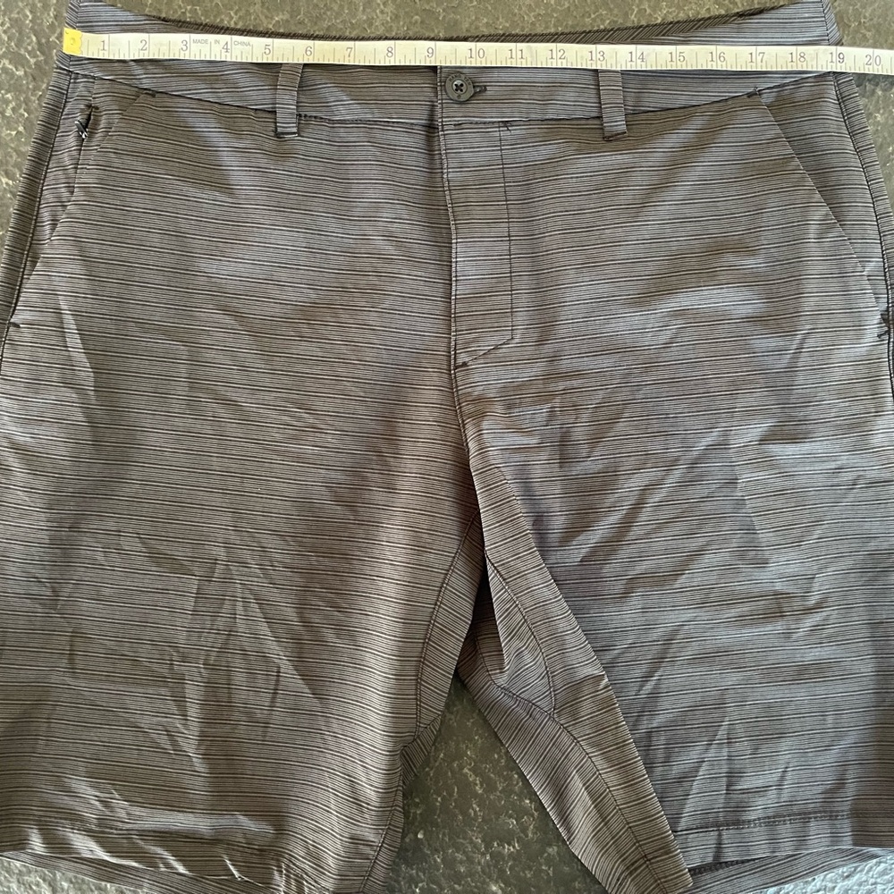 Hang Ten 38 Men's Gray Pinstripe Shorts